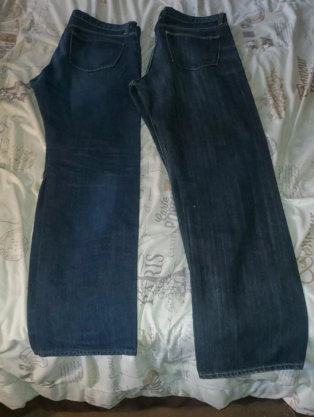2PAIR OF Banana Republic STRAIGHT AND VINTAGE STRAIGHT LEG JEANS. SIZE 35×34.